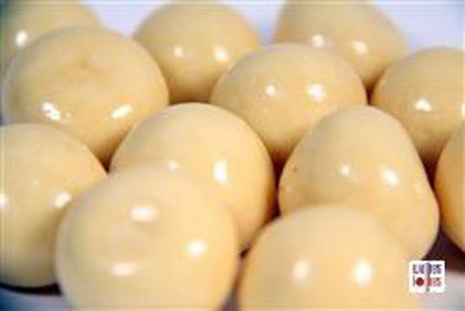 Pink Lady White Chocolate Raspberries in 1kg Bag