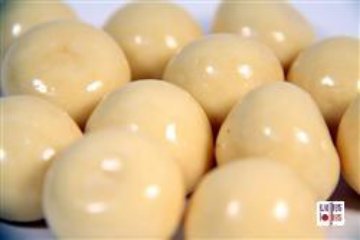 Pink Lady White Chocolate Raspberries in 1kg Bag