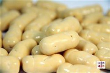 Pink Lady White Chocolate Raspberry Bullets in 150g Bag