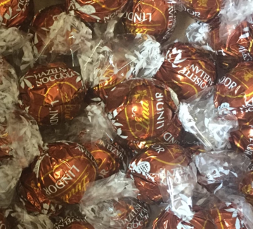 Picture of Lindt Balls - Hazelnut 1kg